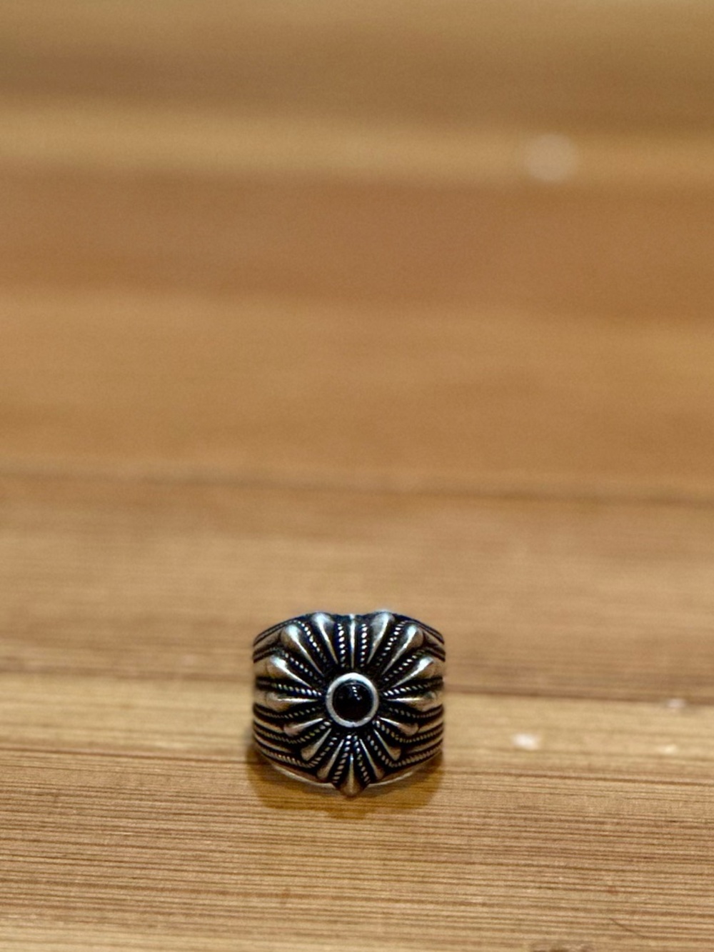 Gucci Silver Floral Carved Ring